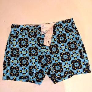 Women's crown and ivy multi blue shorts size 4 great condition no rips/stains